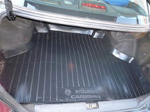 Коврик в багажник Mitsubishi Carisma sedan (97-02) (пластиковый) L.Locker