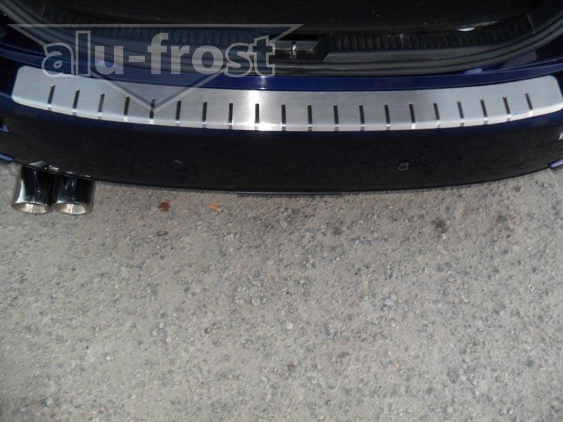Накладка на задний бампер с загибом Alu-Frost для Mazda 5 2005-2010 (шт.)