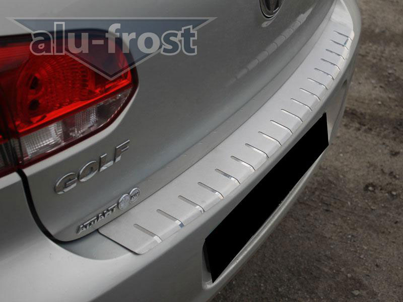 Накладка на бампер с загибом Alu-Frost для VW Golf VI 5D 2008+
