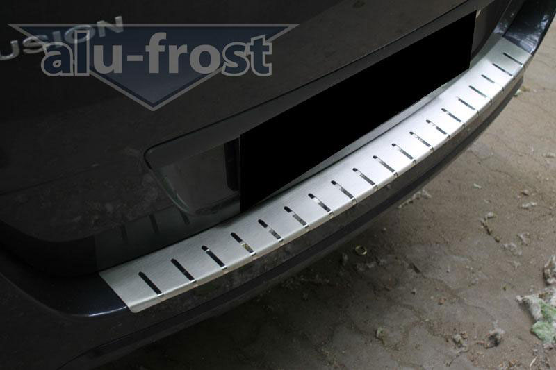 Накладка на задний бампер с загибом Alu-Frost для Ford Fusion 2002+ (шт.)