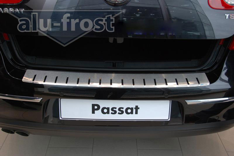 Накладка на задний бампер с загибом Alu-Frost для VW Passat B6 4D (шт.)