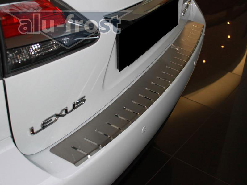 Накладка на задний бампер с загибом Alu-Frost для Lexus RX 2009+ (шт.)