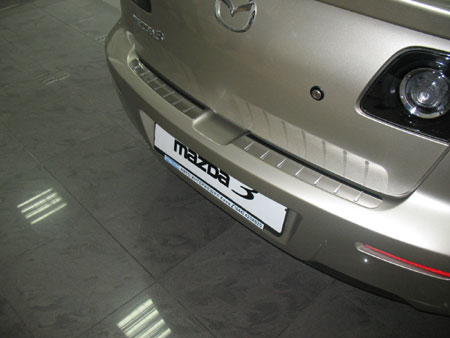 Накладка на задний бампер NataNiko для Mazda 3 4D,нержавеющая сталь (к-т)
