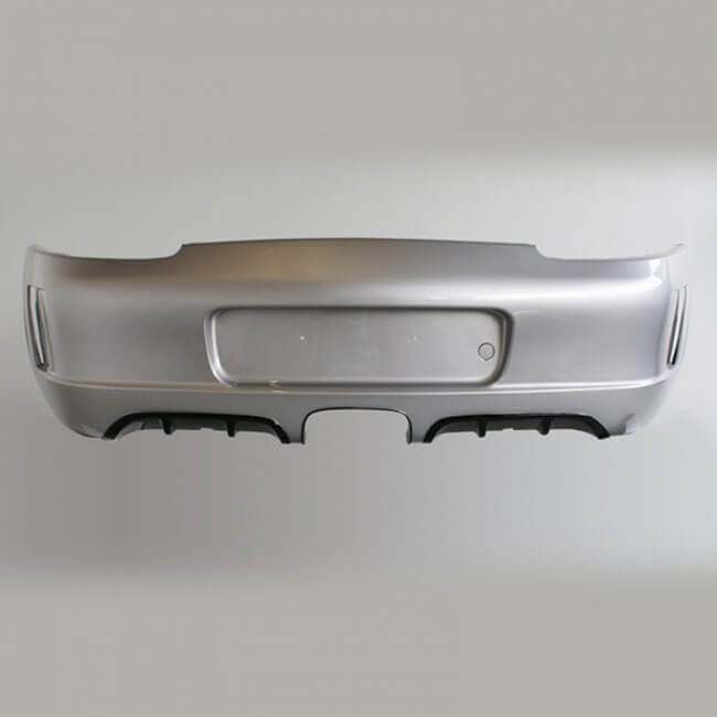 Задний бампер SPEED GT для Boxster 986, включая встроенный диффузор
«Speedster-Look» и боковые вентиляционные отверстия.