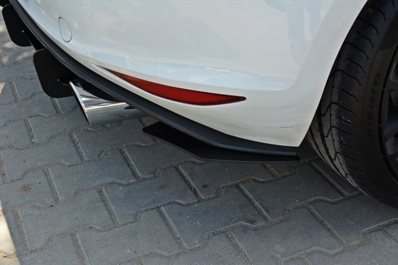 Диффузор заднего бампера Volkswagen Golf mk7 GTI модель: 2012 - ...
Материал - ABS пластик, черный не требует покраски.