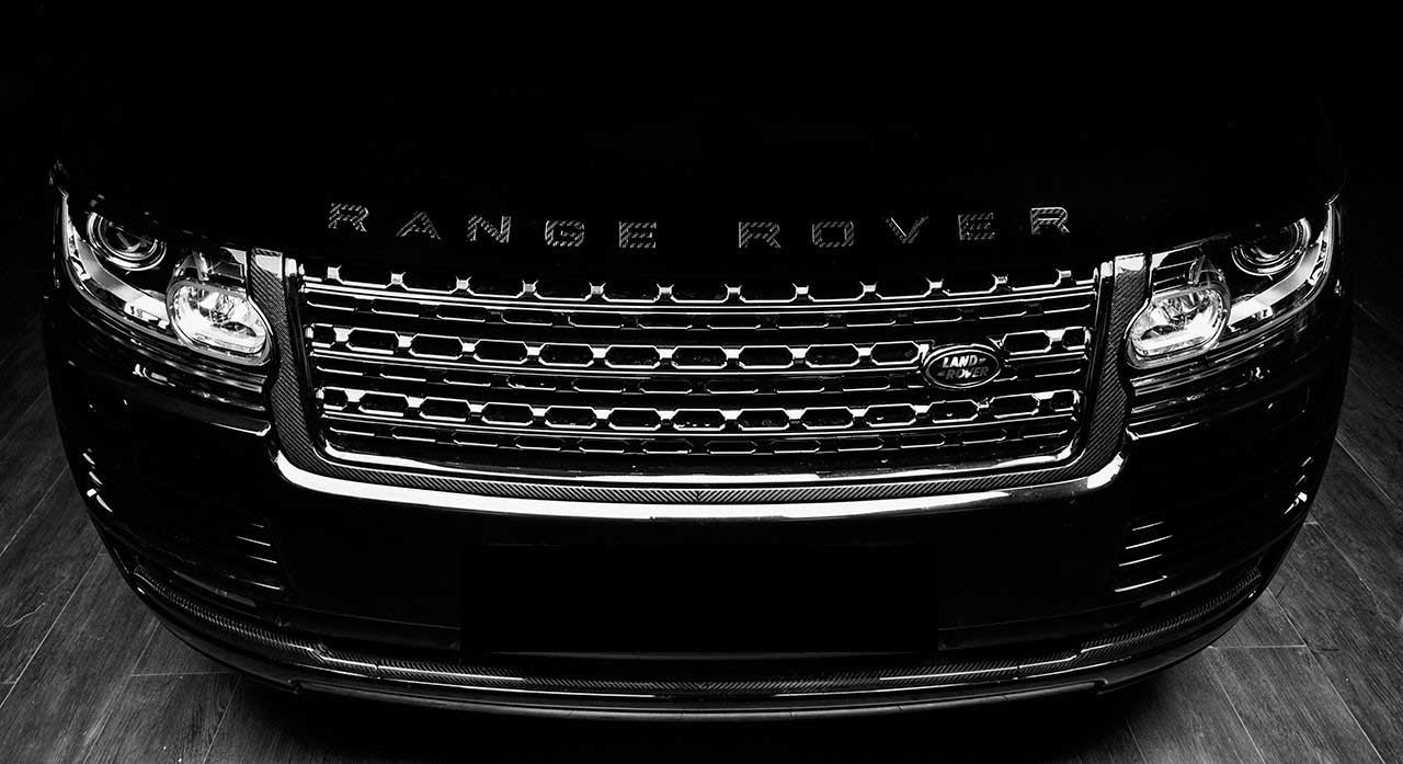Решетка радиатора Range Rover Vogue L405 OEM.
Для модели 2012-2017.
Материал: ABS-пластик.
Цвет: черный глянцевый
