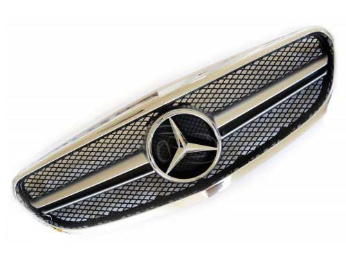 Решетка радиатора Mercedes W205 в стиле AMG C63 для моделей Classic и Exclusive
с 2014- года выпуска. Не подходит для версий Avantgarde и AMG-line.
Материал: ABS-пластик.
Цвет:  хром рамка / серебряная центральная полоса.
Оригинальная эмблема-звезда в комплекте.