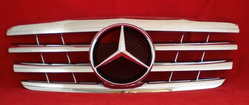 Решетка радиатора Mercedes W210 в стиле AMG.
Для рестайлинговых моделей.
Год выпуска: 1999-2002.
Материал: ABS-пластик.
Цвет: полностью хромированная.
В комплекте оригинальная эмблема-звезда (NO. A163 888 00 86)
