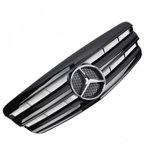Решетка радиатора Mercedes W221 стиль AMG дорестайлинг.
Год выпуска: 2005-2009.
Материал: ABS-пластик.
Цвет: черный глянец / хром звезда.
Оригинальная эмблема-звезда (арт. A163 888 00 86) в комплекте