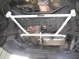 VW Golf 2/3 UltraRacing 4-Point Front H-Brace