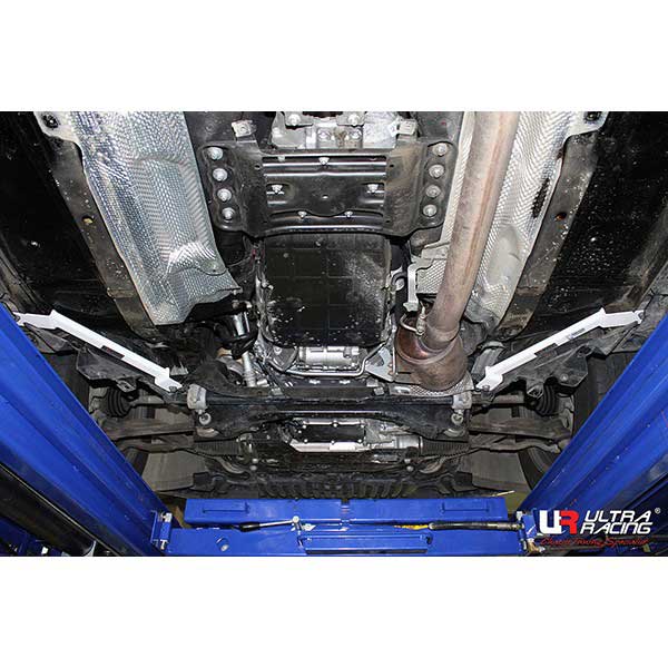 Mercede GLK 08-15 UltraRacing 2x2-Point Front Lower Brace