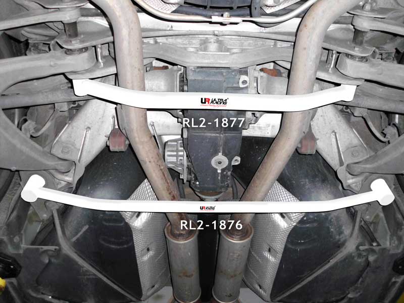 Audi S8 06-10 D3 UltraRacing 2-Point Rear Lower Tiebar 1877