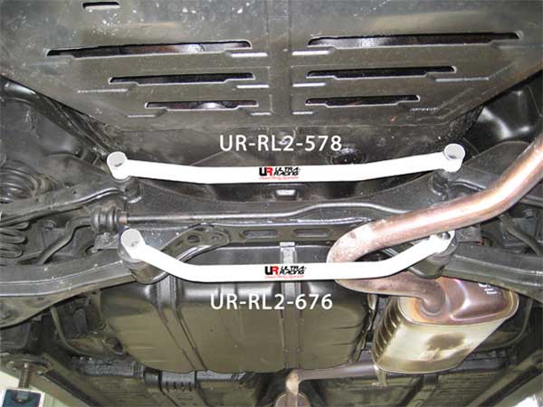 Hyundai i30 07+ UltraRacing 2-Point Rear Lower Tiebar 578