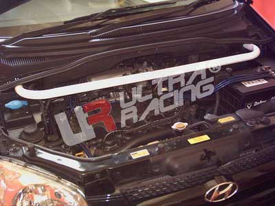 Hyundai Getz UltraRacing 2-Point Front Upper Strutbar