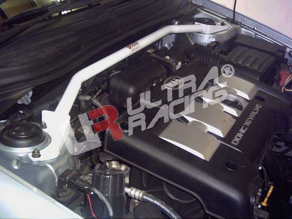 Kia Cerato UltraRacing 2-Point Front Upper Strutbar