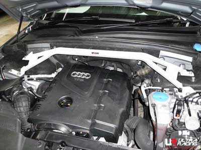 Audi Q5 2.0 08+ UltraRacing 2-Point Front Upper Strutbar