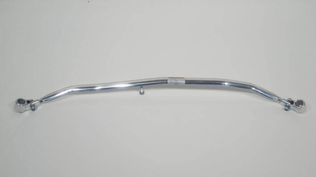Front strut bar aluminum radngiine/carbon look Nissan Micra K12 (2003-2010) Односоставная растяжка стоек крепится к существующим креплениям чашки стоек.