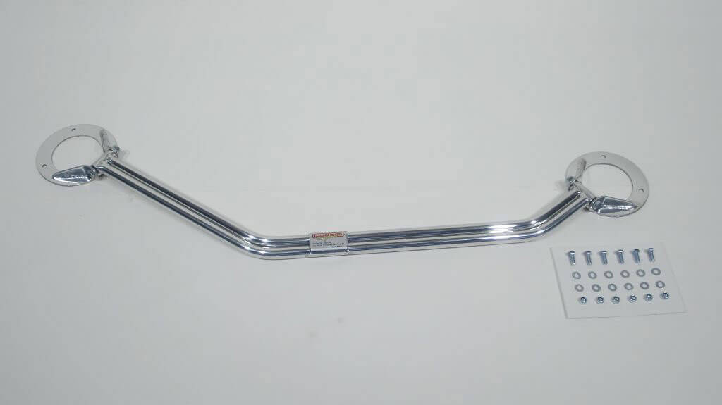 Rear strut bar aluminium racingline/carbon look Nissan Micra K12 (2003-2010) Односоставная  растяжка стоек устанавливается с помощью винтов в промежуточном положениию соответствующие отверстия должны 